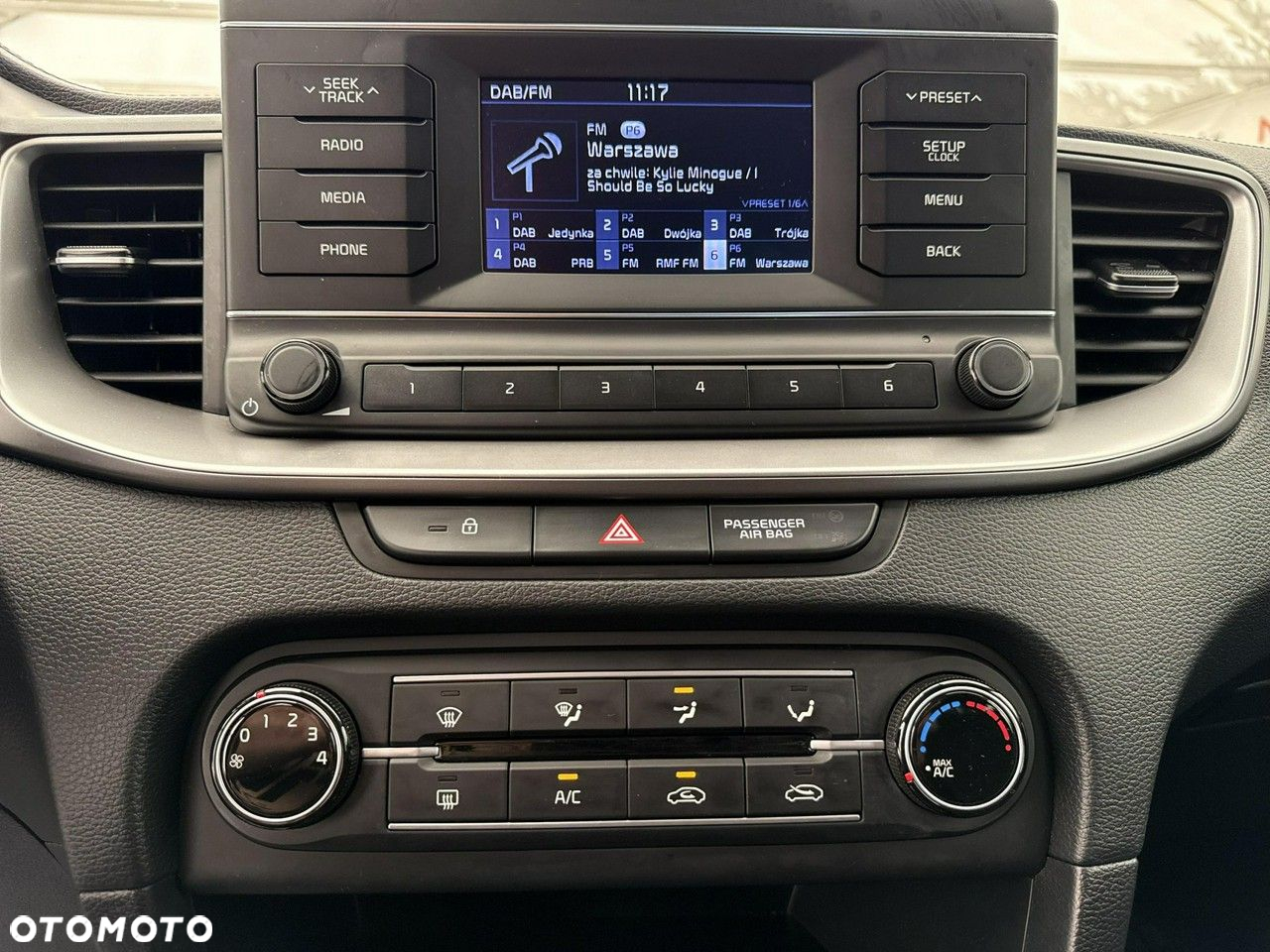 Kia Ceed - 27