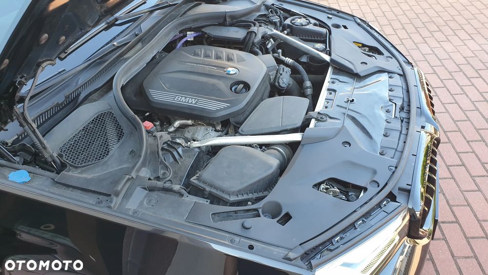 BMW Seria 5 520d MHEV Sport - 38