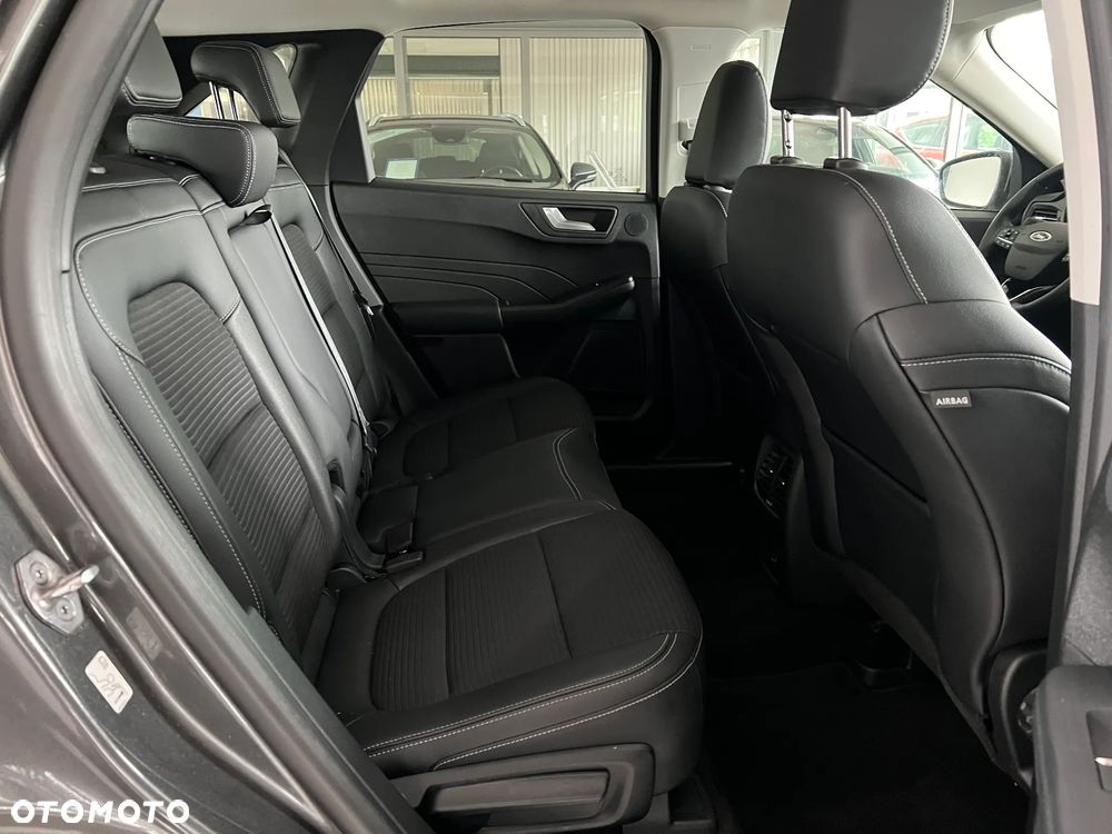 Ford Kuga 2.5P PHEV FWD Titanium X - 37