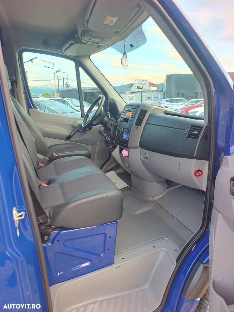 Mercedes-Benz Sprinter - 10