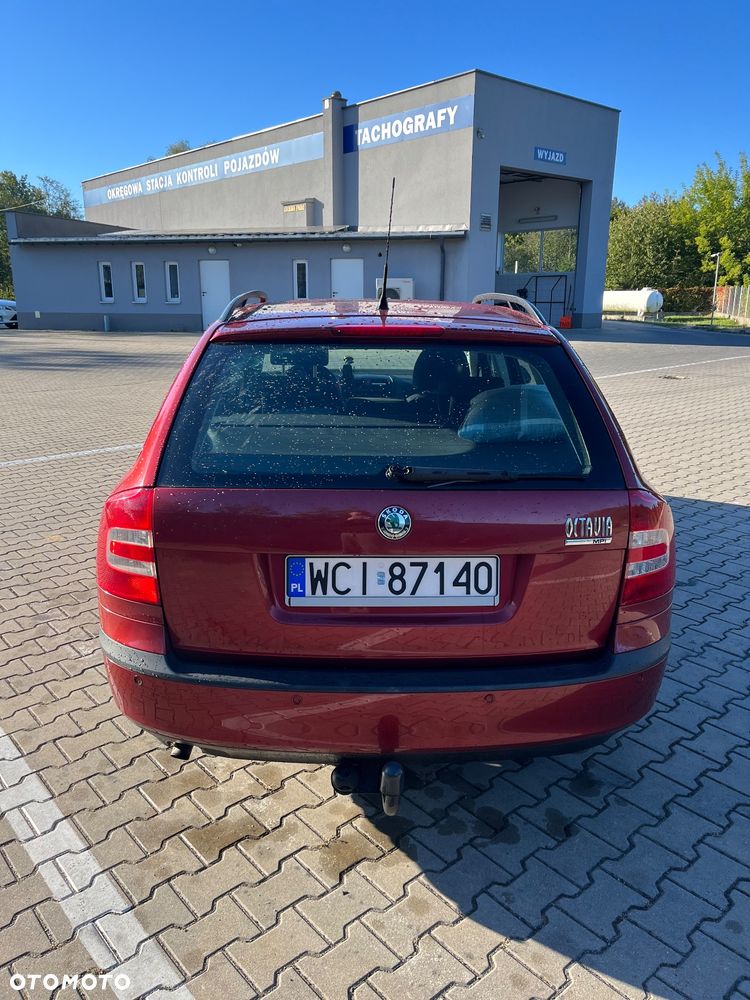 Skoda Octavia 1.6 Combi Ambiente - 6