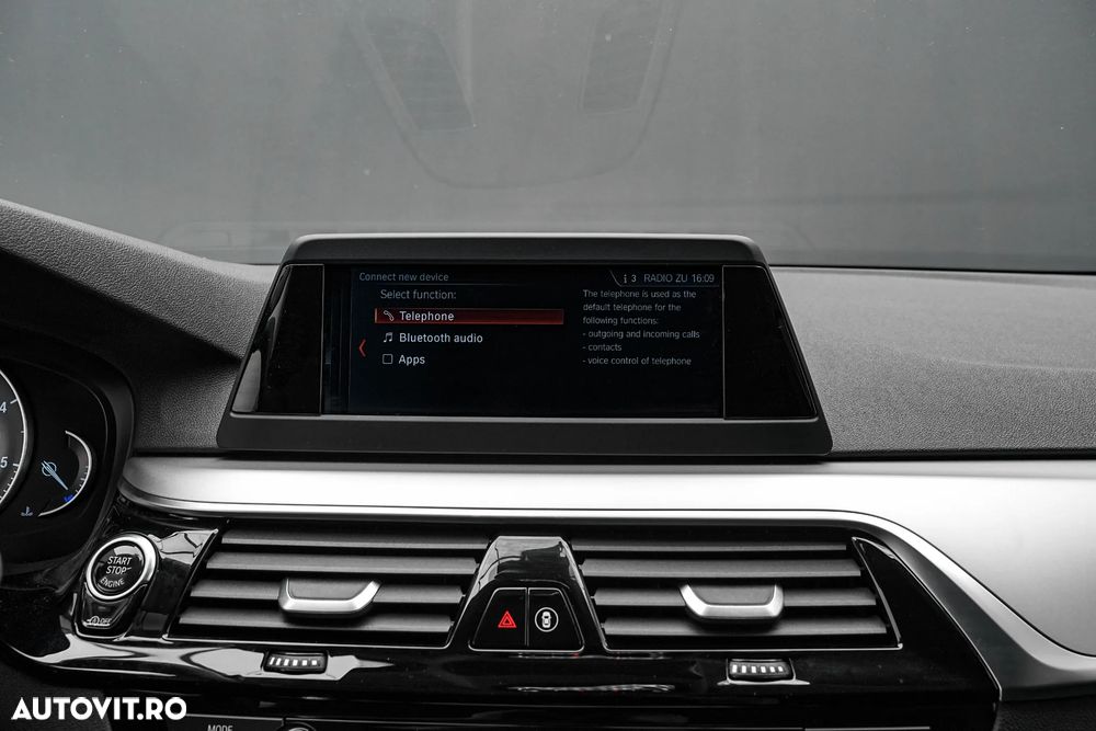 BMW Seria 5 520d - 24