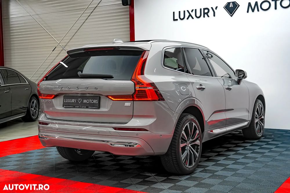 Volvo XC 60 T6 AWD Ultra Dark - 11