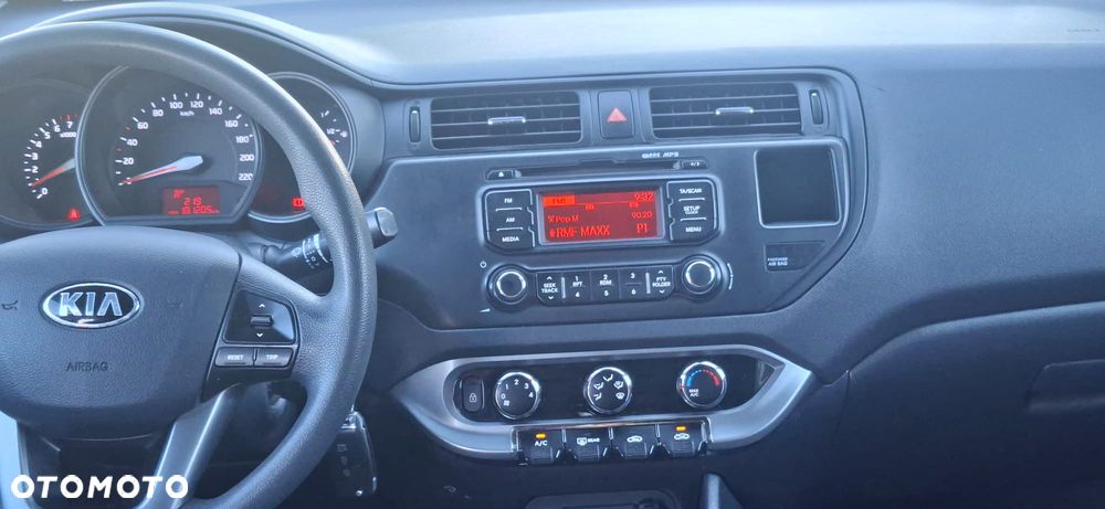 Kia Rio 1.2 Attract - 14