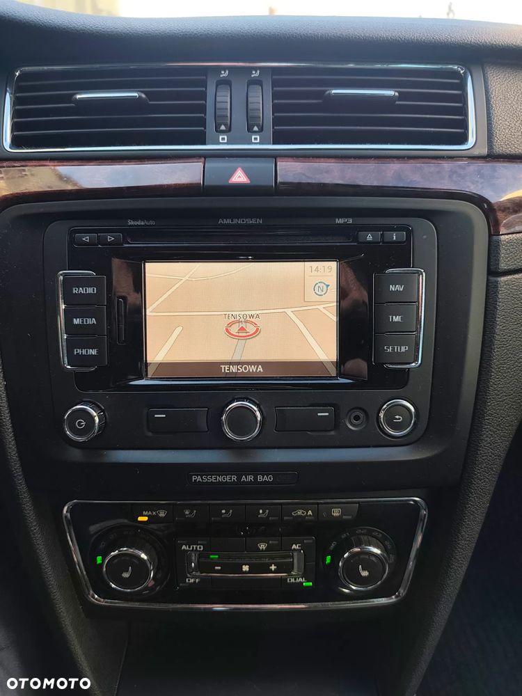 Skoda Superb 2.0 TDI DPF Exclusive - 28