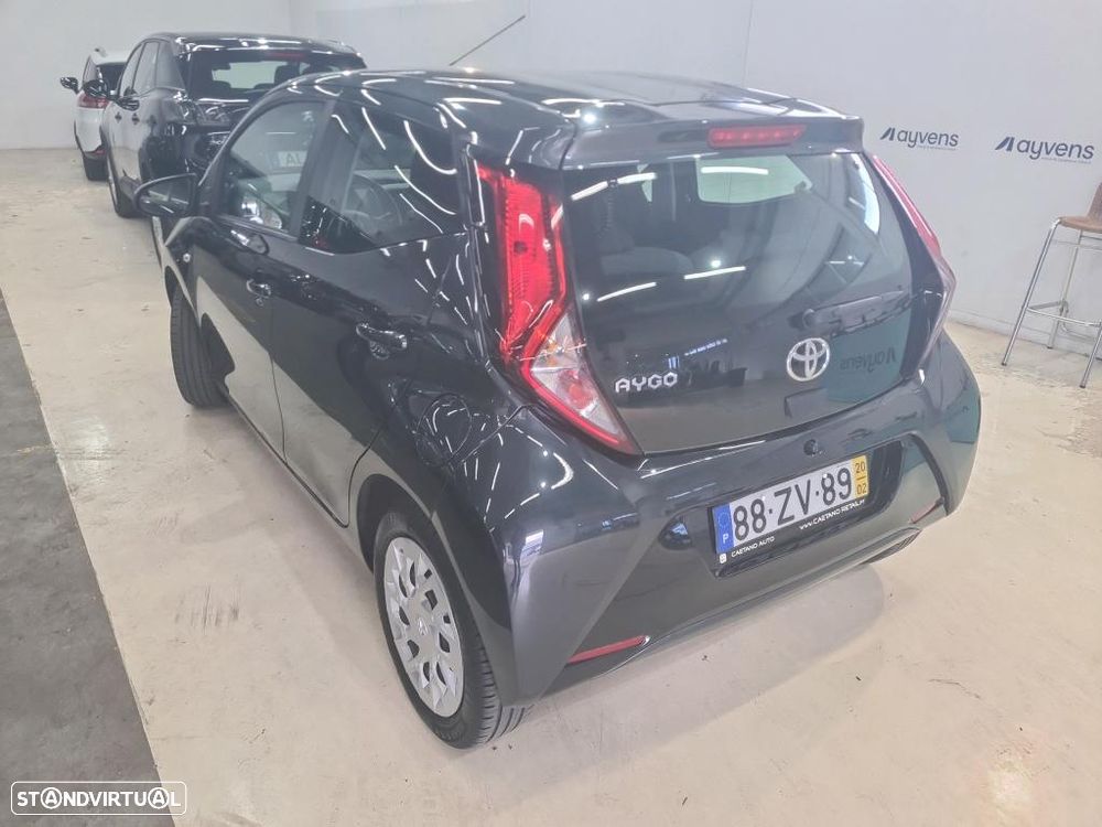 Toyota Aygo 1.0 X-Play+X-Touch - 2