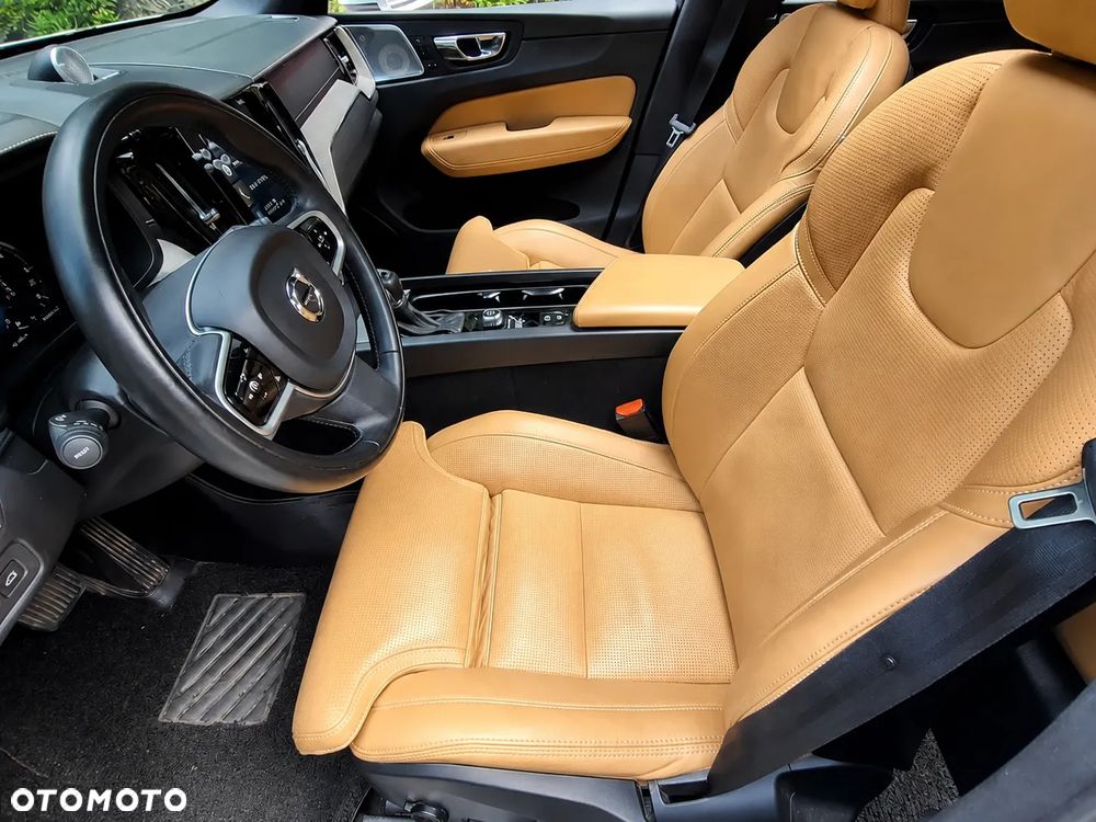 Volvo XC 60 D5 AWD Geartronic Inscription - 9