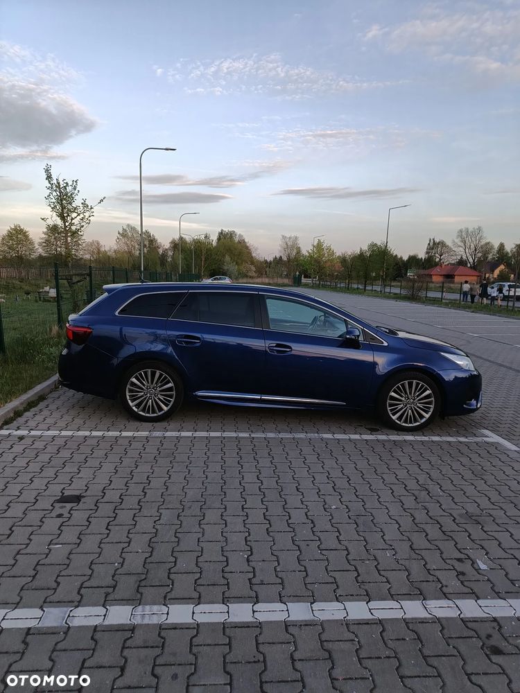 Toyota Avensis 2.0 Premium MS - 8