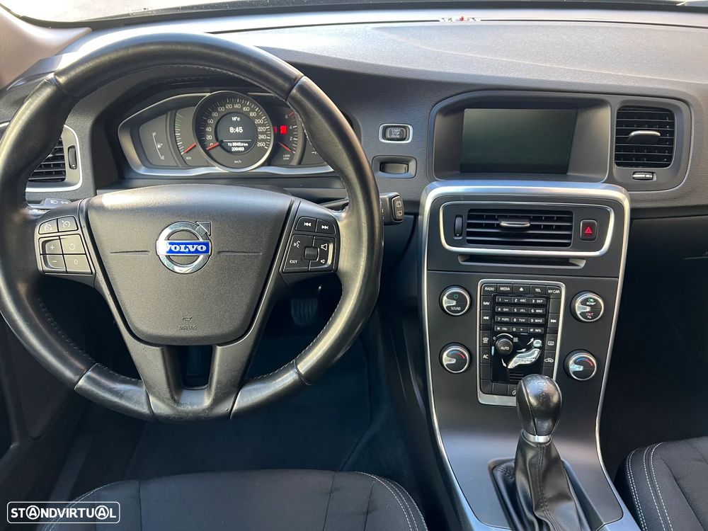 Volvo V60 D2 Edition Pro - 8