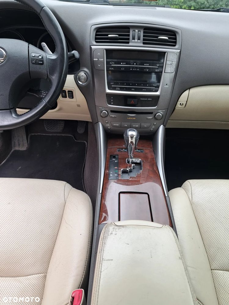 Lexus IS 250 F Sport - 8