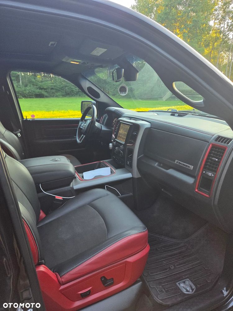 Dodge RAM 5.7 4x4 - 15