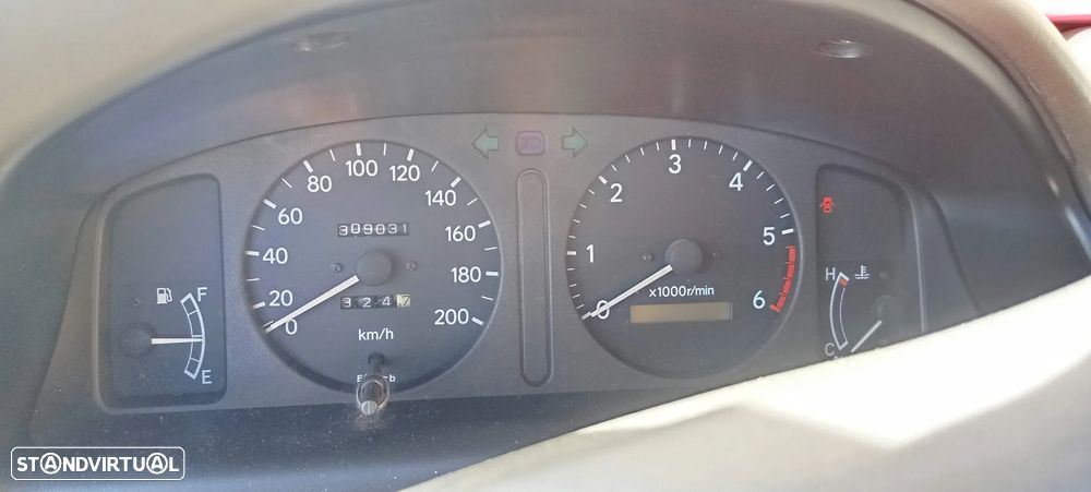 Toyota Corolla Hatchback 1.3 - 7