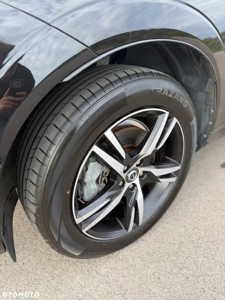 Volvo XC 60 T6 AWD Drive-E R-Design Momentum - 11