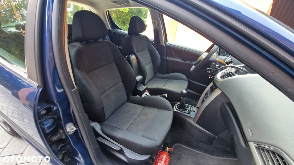 Peugeot 207 90 HDi FAP (Blue Lion) Sport - 7