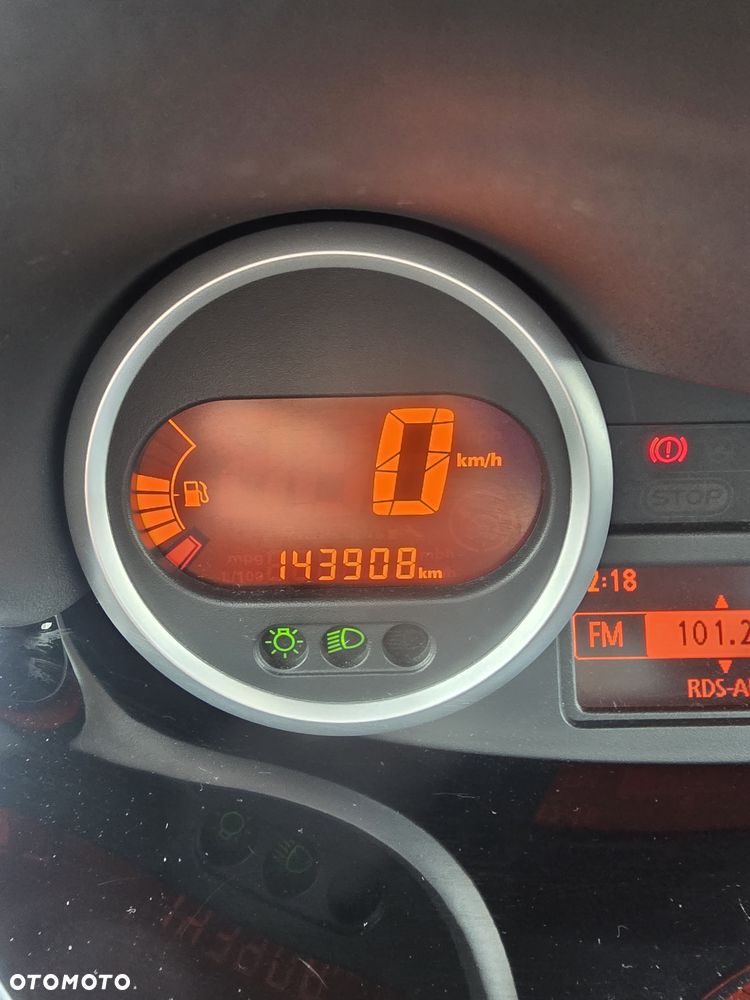 Renault Twingo 1.2 LEV 16V 75 eco2 - 9