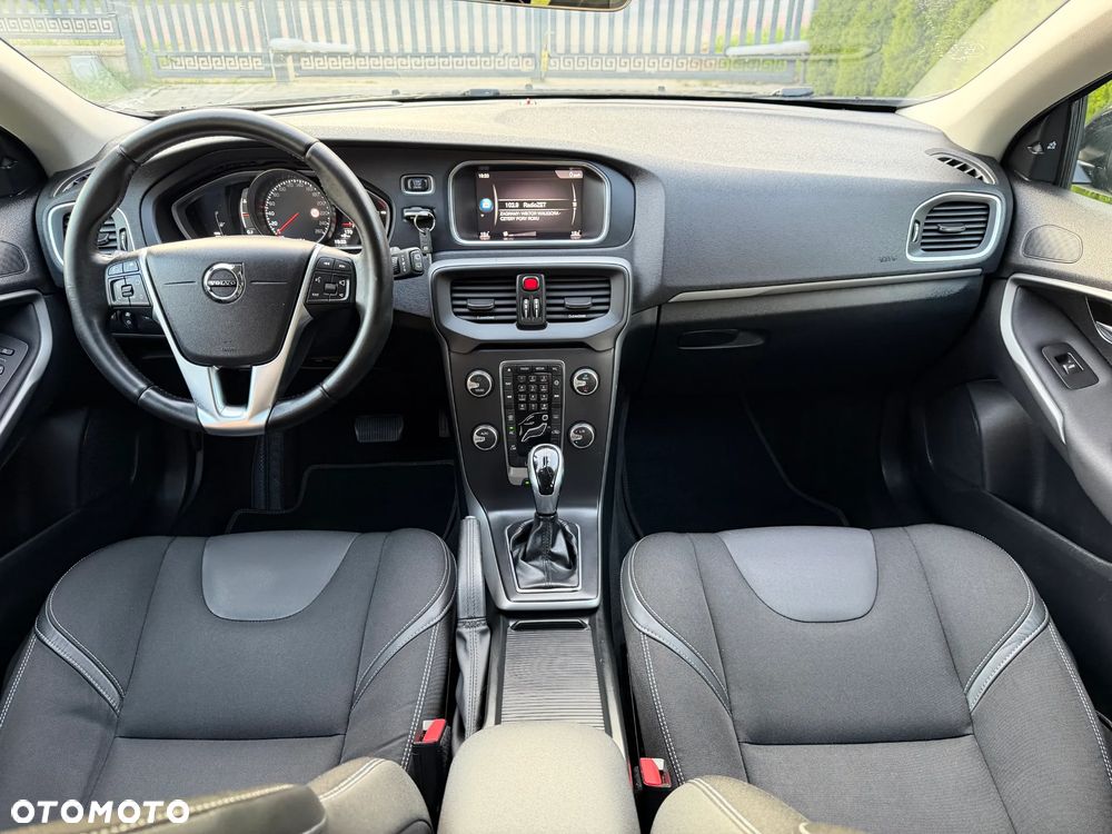 Volvo V40 D2 Geartronic Momentum - 18