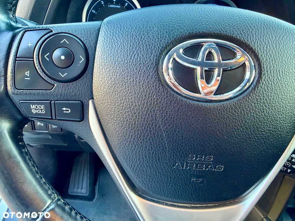 Toyota Auris 1.6 Premium Start - 16
