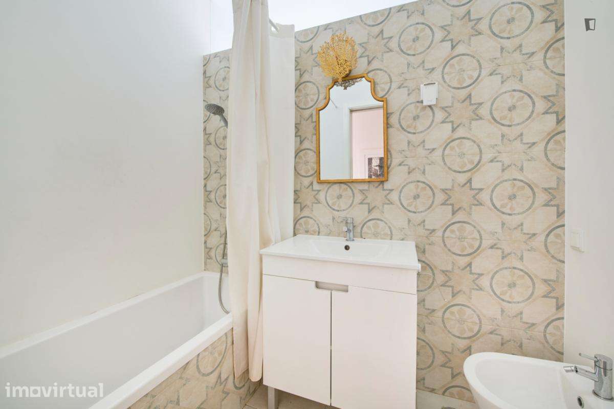 Quarto - localizado em Roma-Areeiro Lisbon - Grande imagem: 3/42