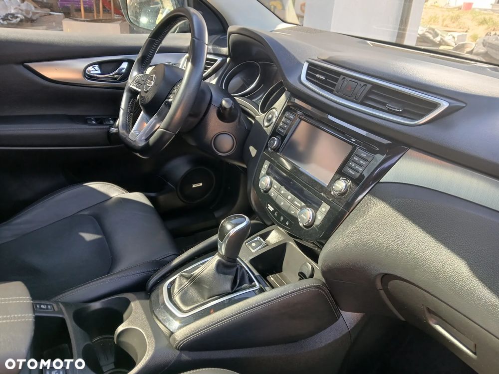 Nissan Qashqai 1.6 DCi Xtronic TEKNA - 9