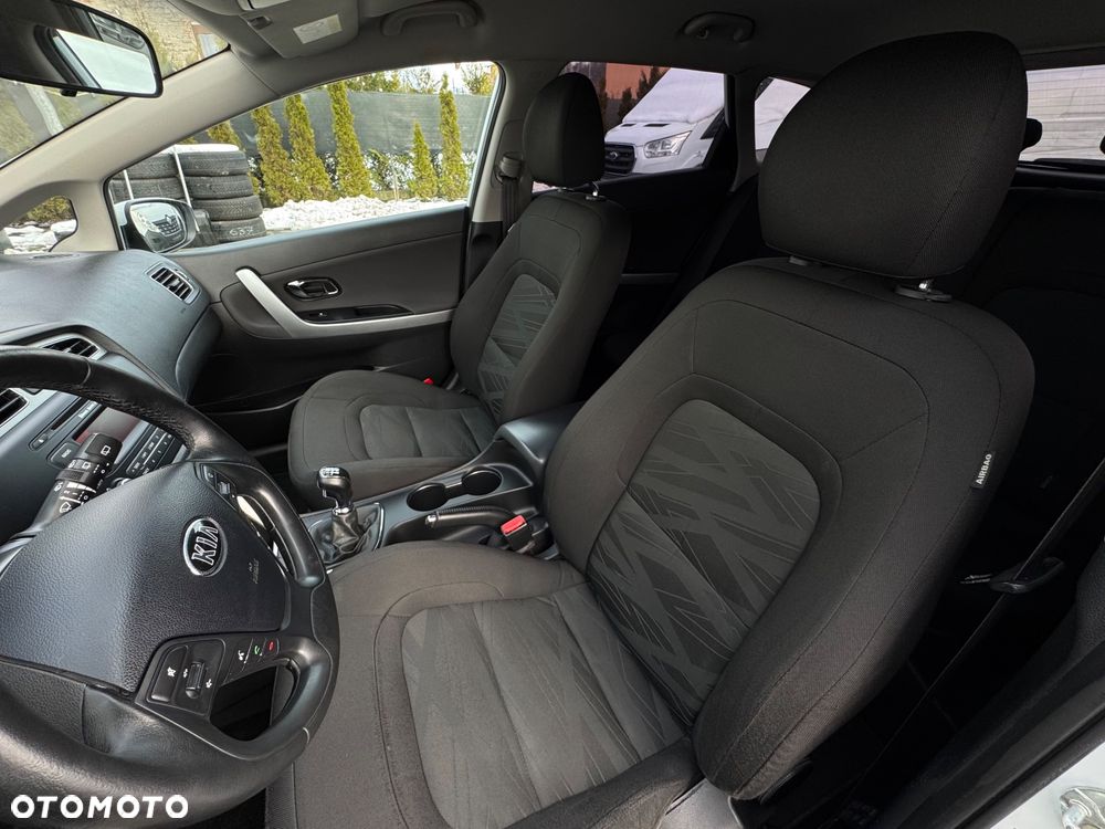 Kia Ceed 1.6 GDI Vision - 14