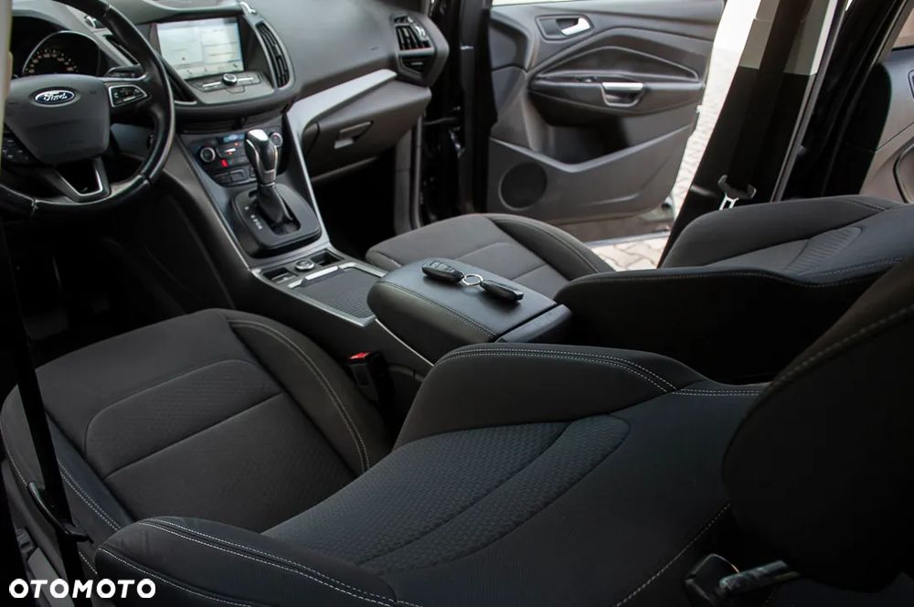 Ford Kuga 1.5 EcoBoost 4WD Titanium - 19