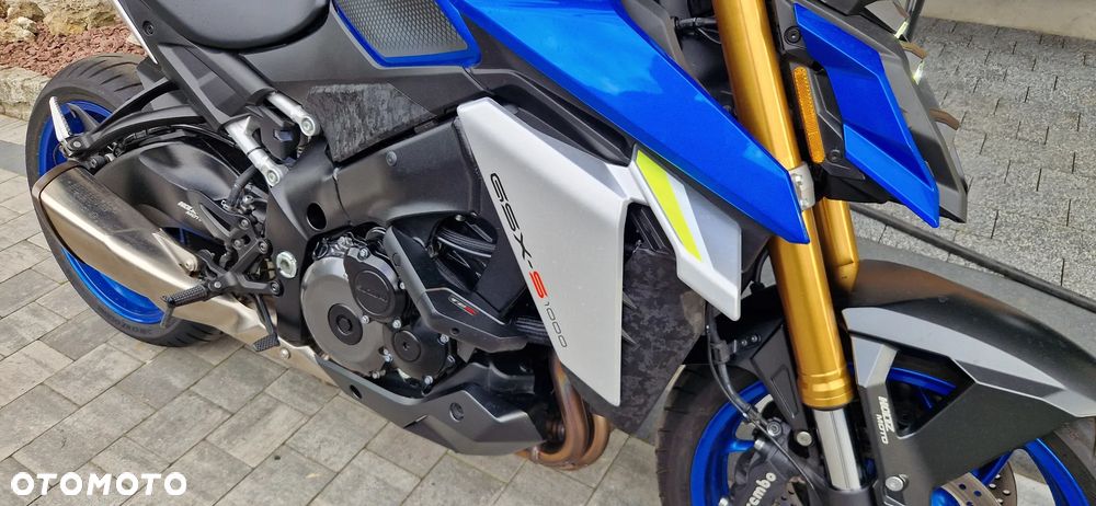 Suzuki GSX 1000 - 5