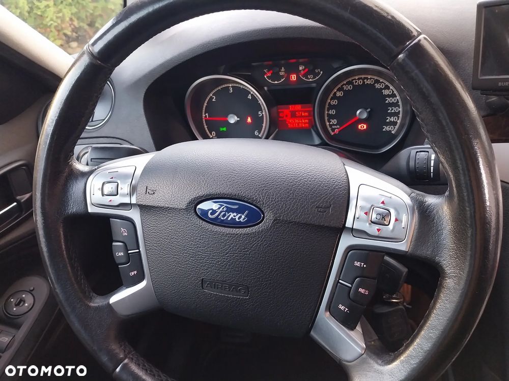 Ford Galaxy 2.0 TDCi Ghia - 30
