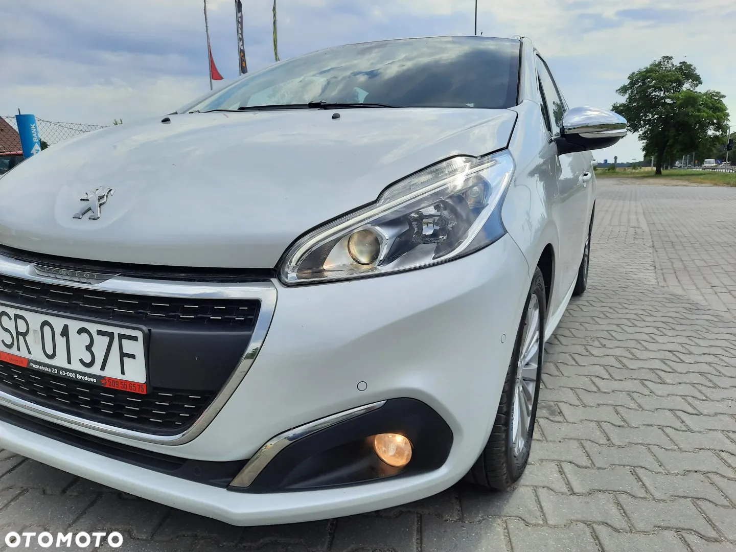 Peugeot 208 PureTech 110 Stop & Start EAT6 Allure - 11