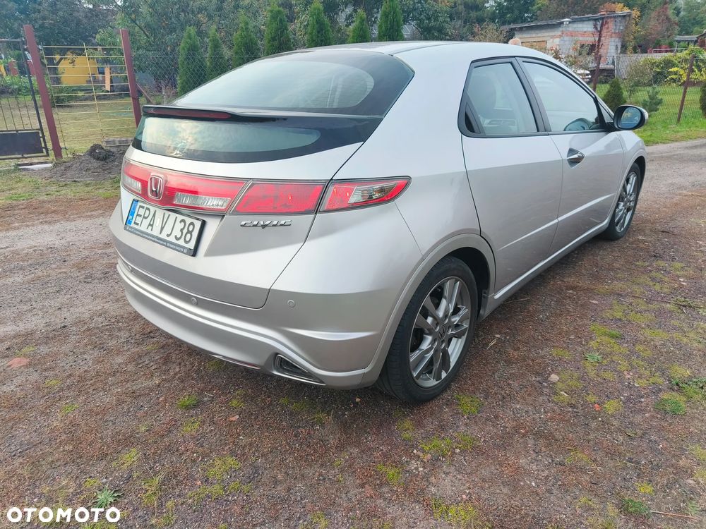 Honda Civic 1.8 GT Special Edition - 13
