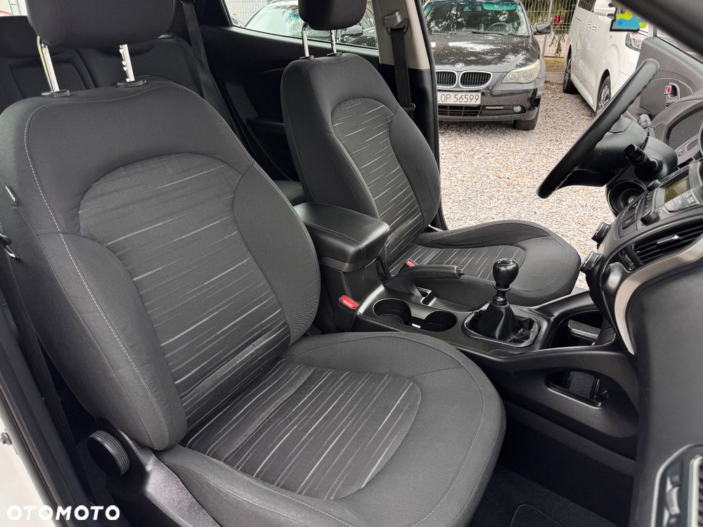Hyundai ix35 1.6 GDI Comfort 2WD - 19