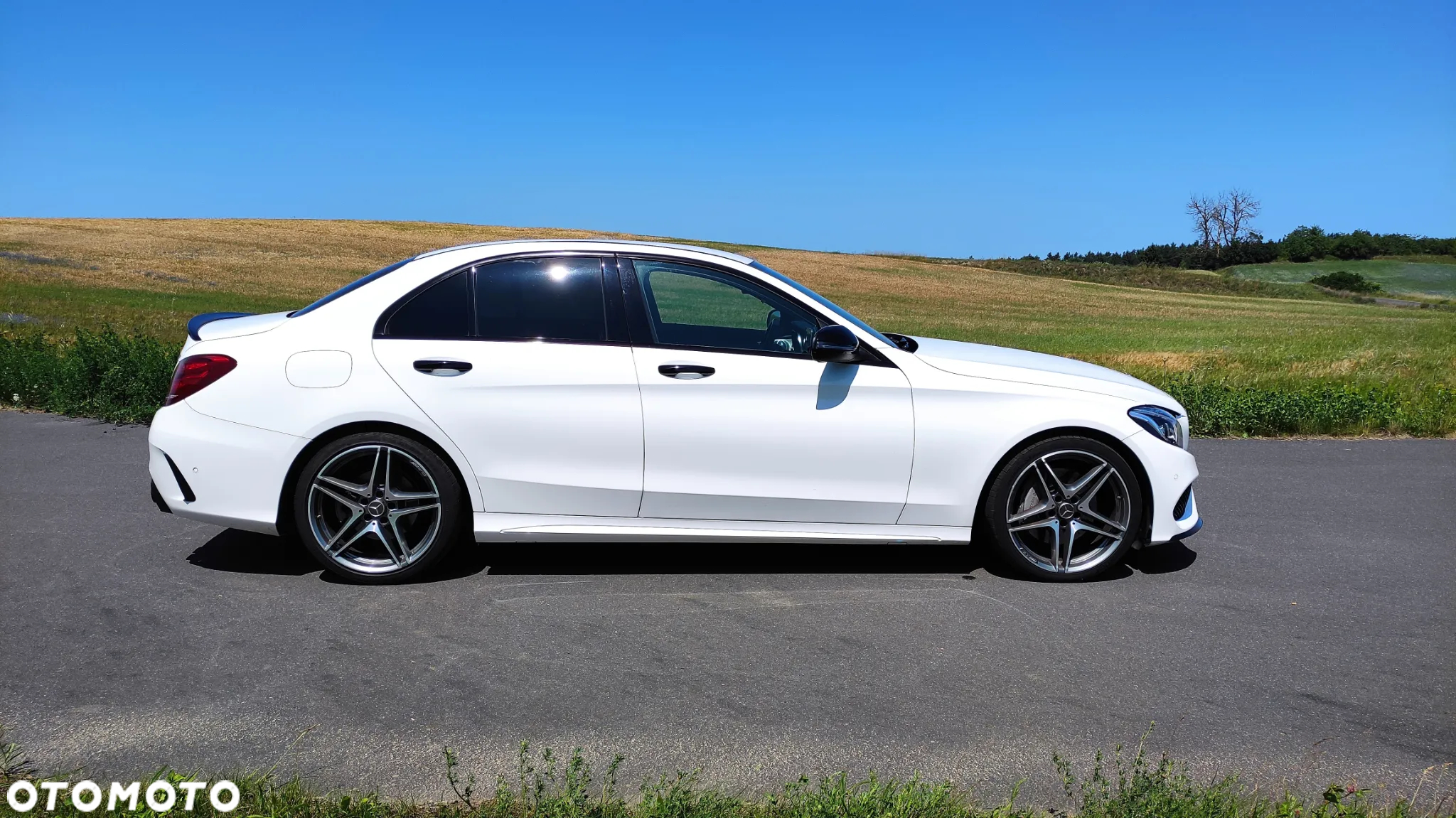 Mercedes-Benz Klasa C 300 9G-TRONIC AMG Line - 12