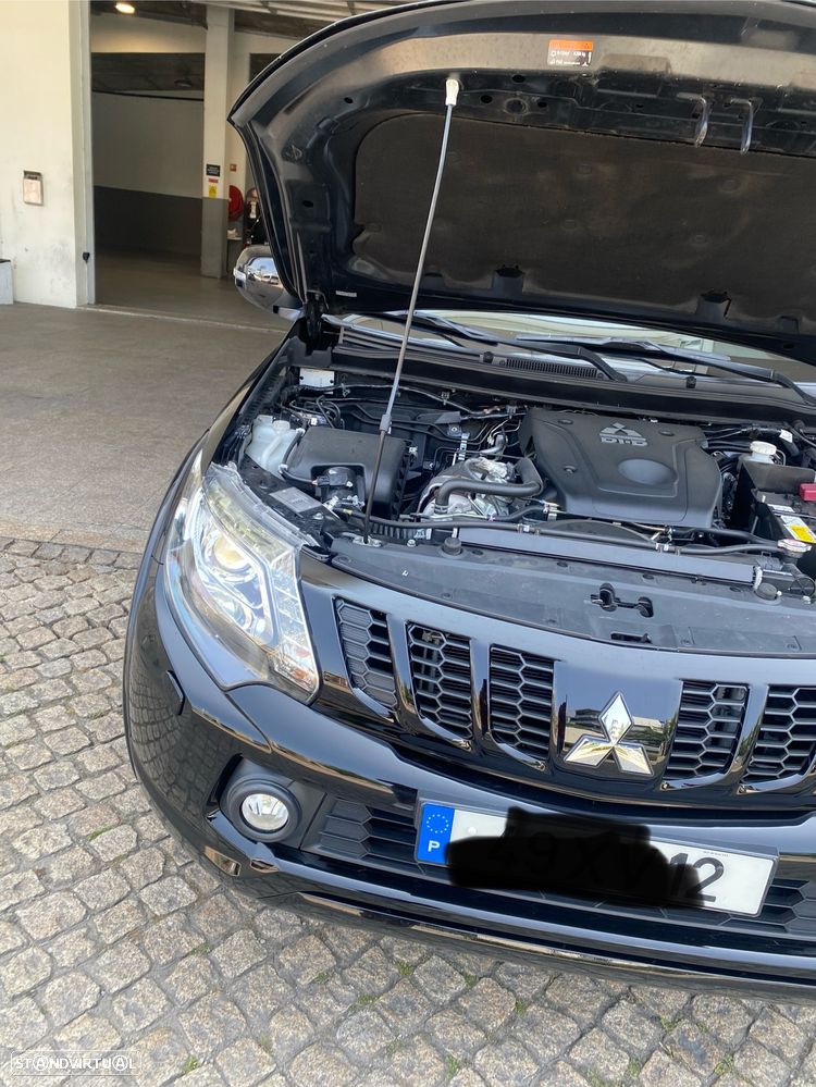 Mitsubishi L200 2.4 DI-D CD Instyle Sportb.Strakar 4WD - 3