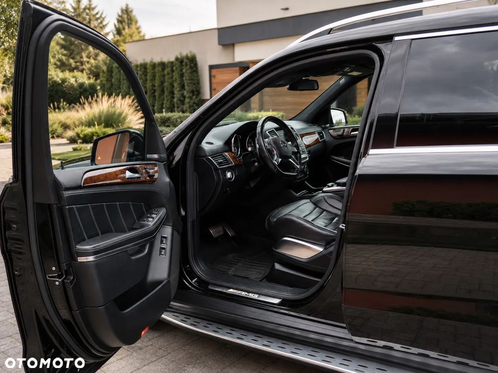 Mercedes-Benz GL 63 AMG - 31