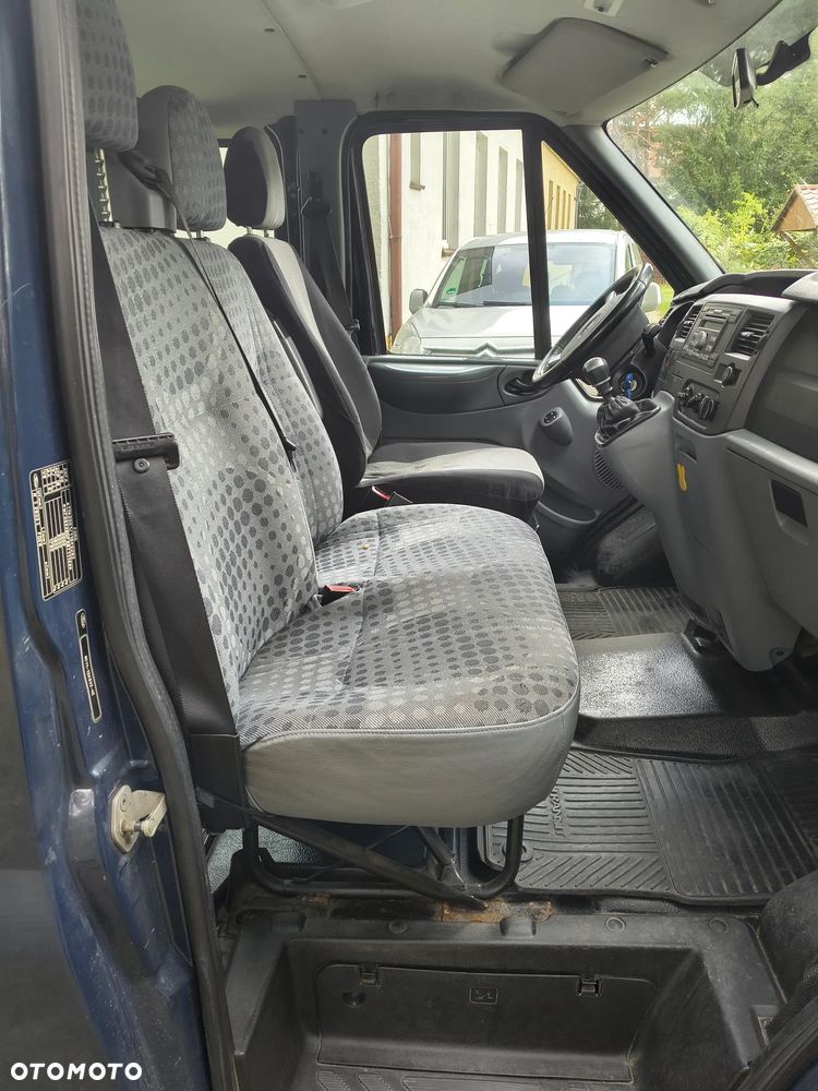 Ford Transit - 12