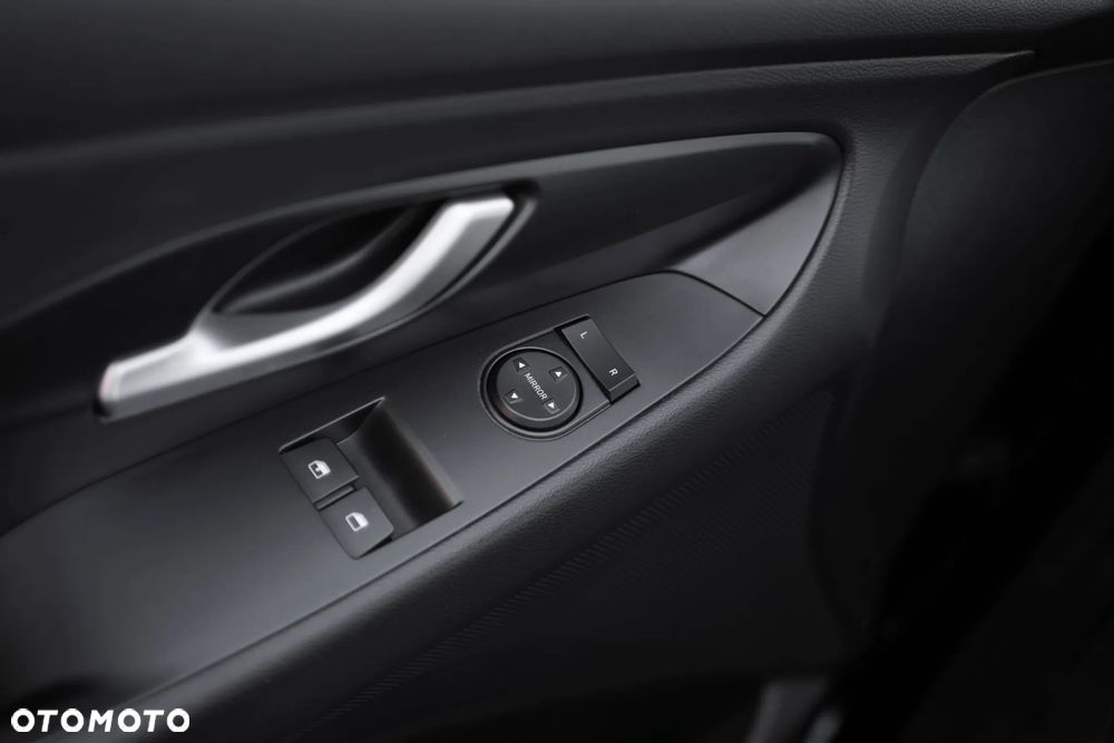 Hyundai i30 1.4 Premiere Comfort - 18