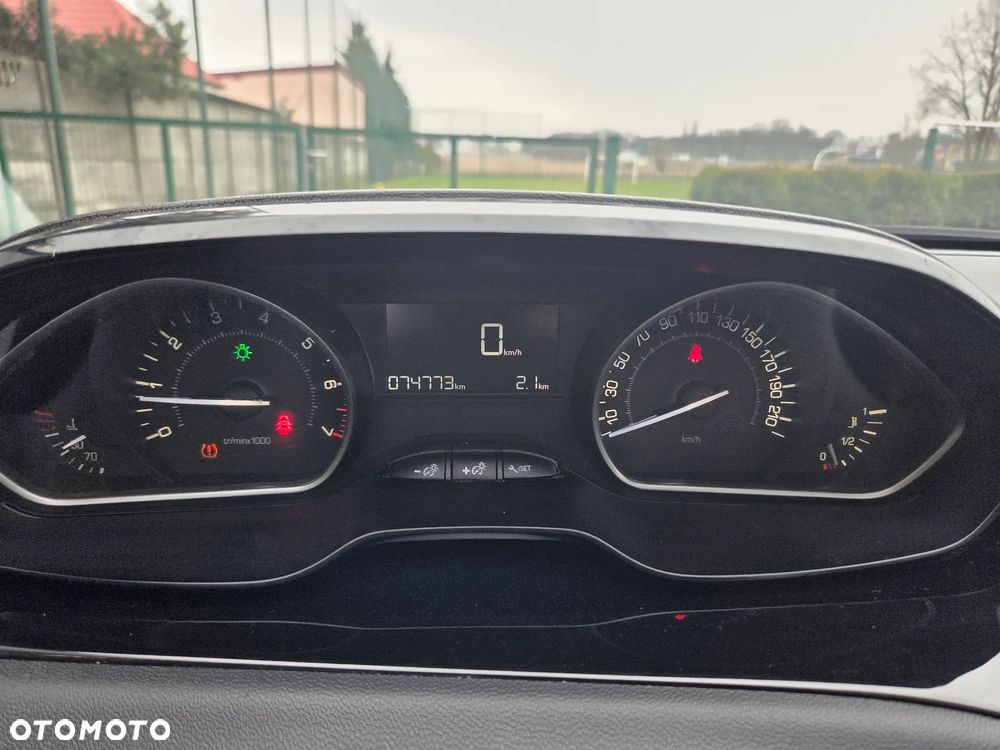 Peugeot 208 1.2 VTi Business Line - 25