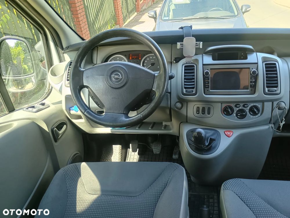 Opel Vivaro L2H1 2.9t - 8