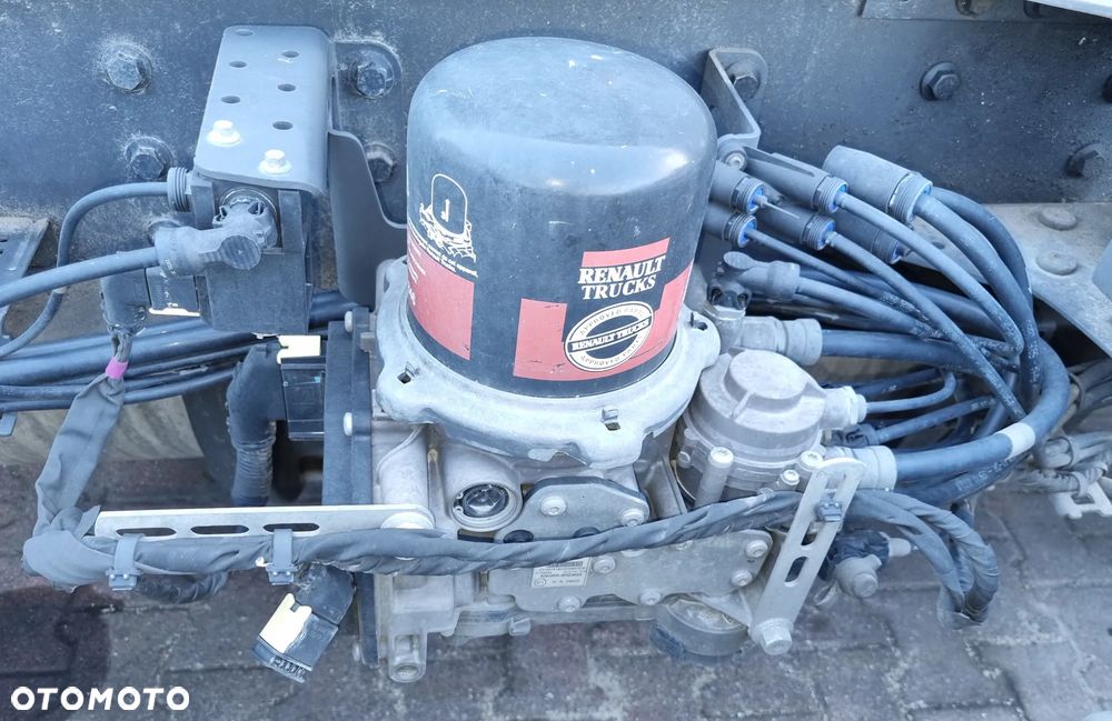 zawór hamulcowy apm renault gama T - 1