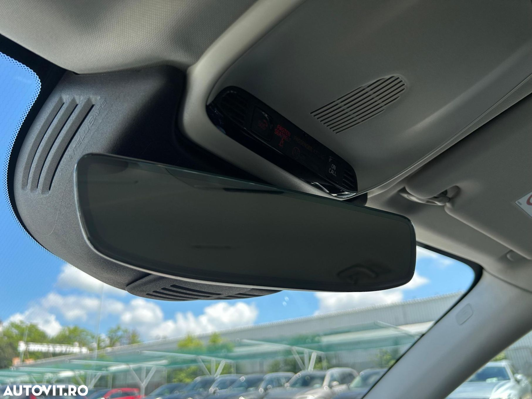 Volvo XC 60 B4 MHEV AWD Momentum Pro - 25