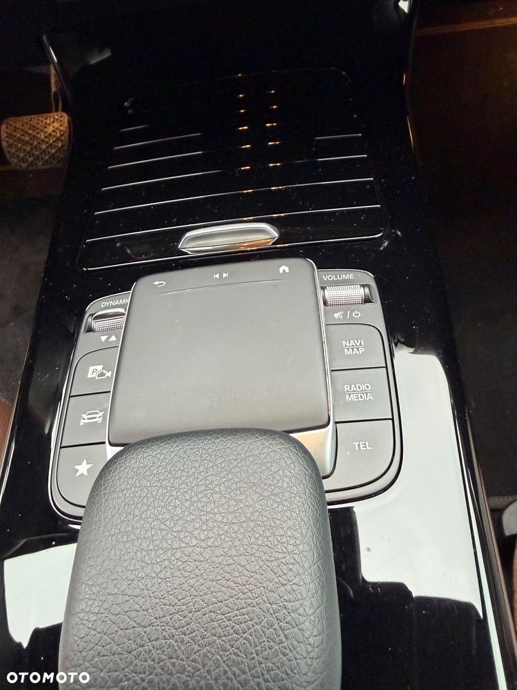 Mercedes-Benz Klasa A 250 E AMG Line 8G-DCT - 22