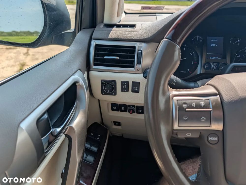 Lexus GX - 12