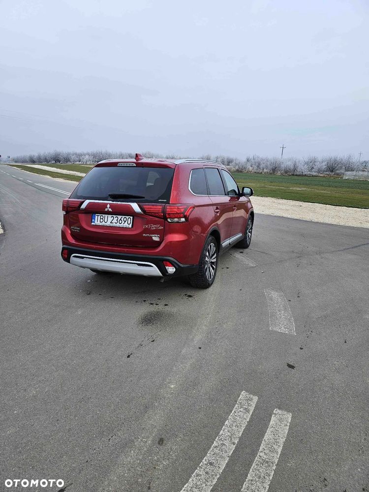 Mitsubishi Outlander 2.0 Intense + 4WD CVT - 11