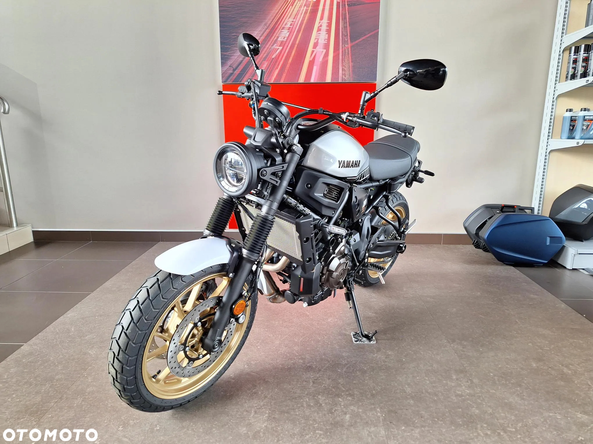 Yamaha XSR - 4