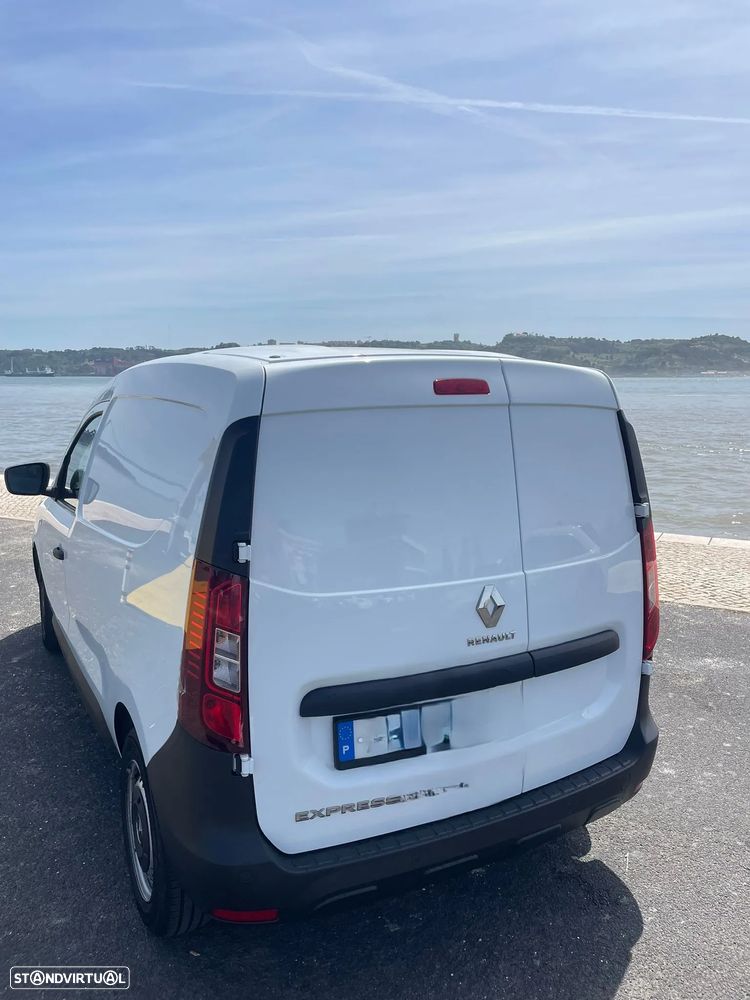 Renault EXPRESS - 11