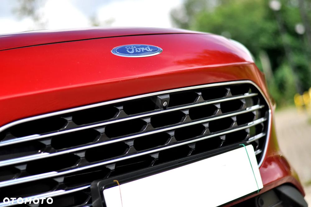 Ford Kuga - 12