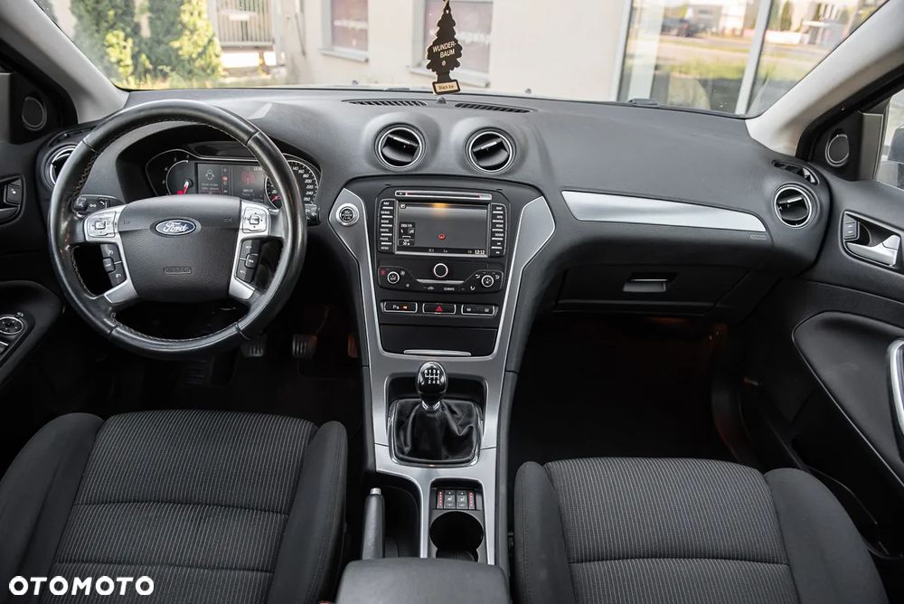 Ford Mondeo - 26