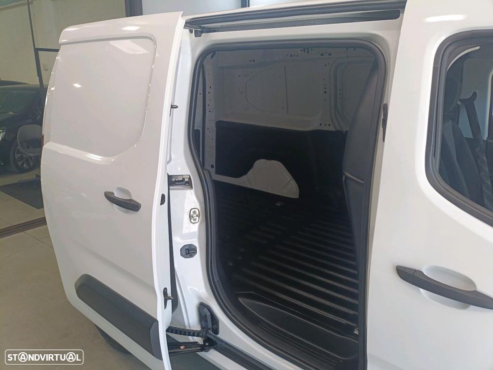 Opel COMBO LONGA 3 LUGARES C/ECRAN CX.6 VELOCIDADES - 6