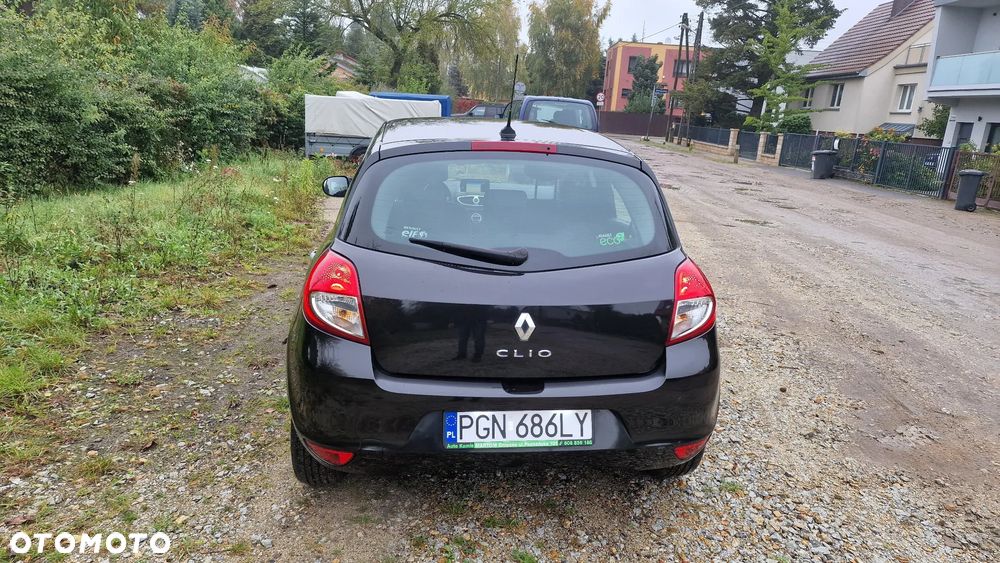Renault Clio 1.2 16V Alize - 5