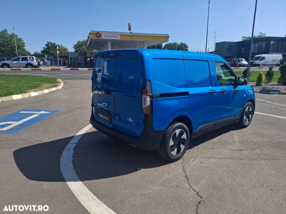 Ford Transit Courier - 4