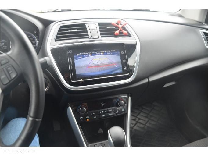Suzuki SX4 S-Cross 1.4 T Premium - 12